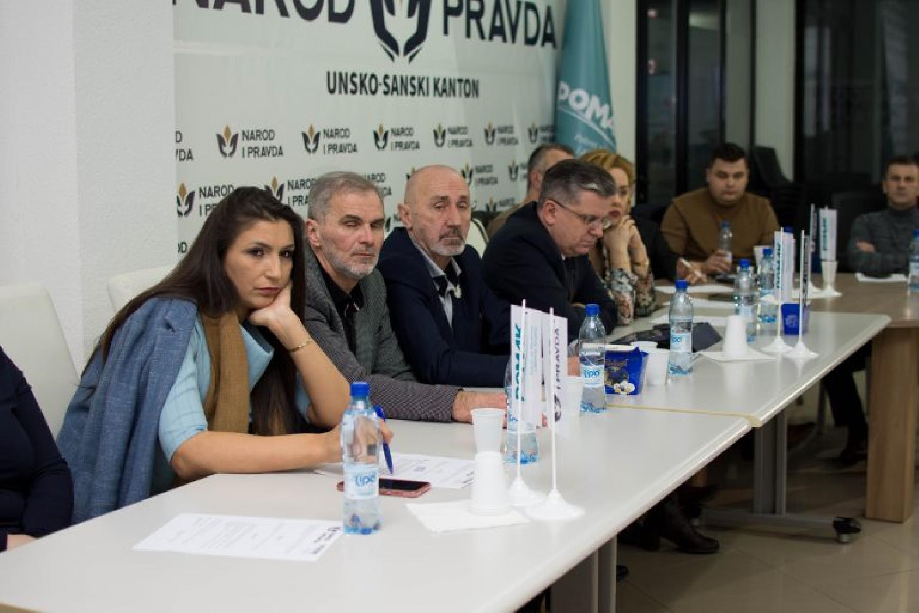 Održana zajednička sjednica gradskih organizacija NiP i PoMAK Bihać   