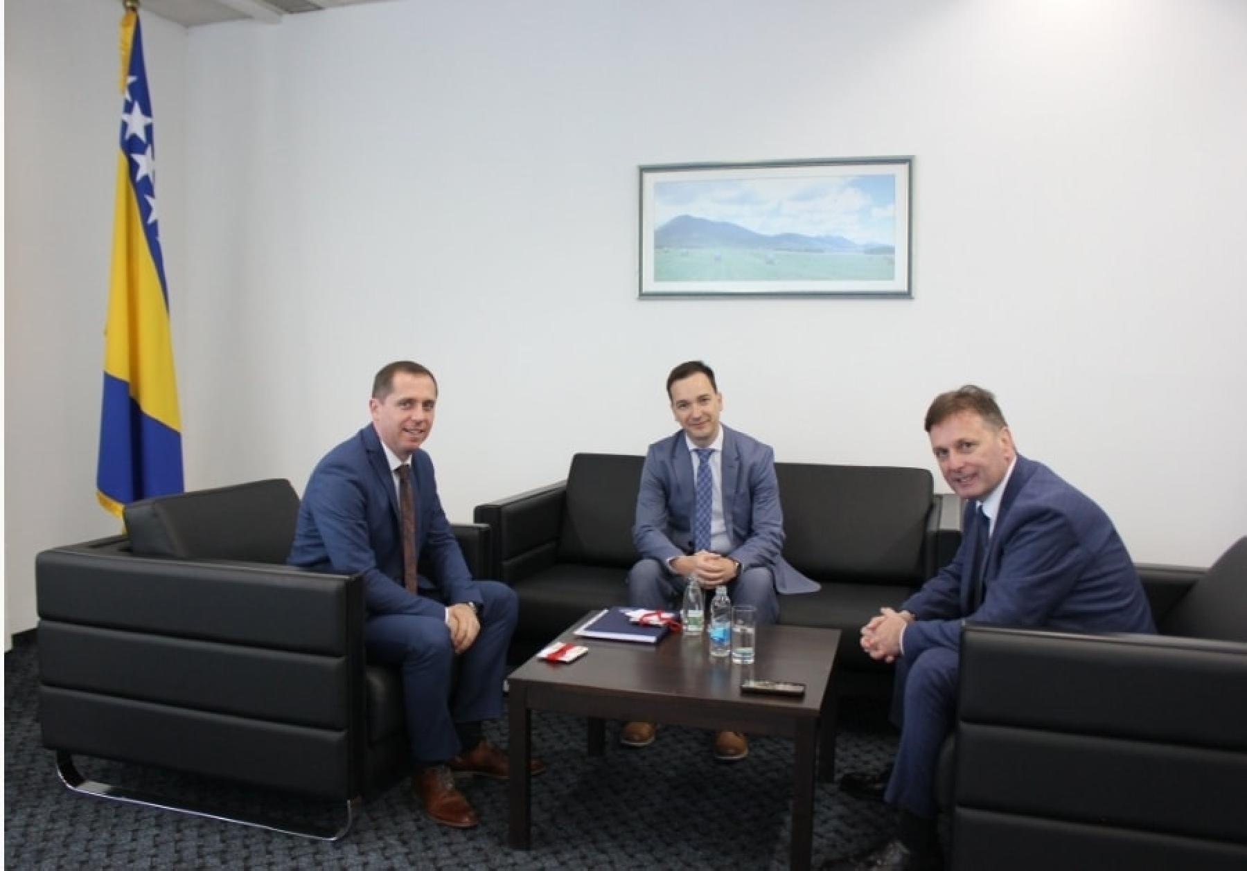 Gradonačelnik Elvedin Sedić se sastao sa Federalnim ministrom Kemalom Hrnjićem