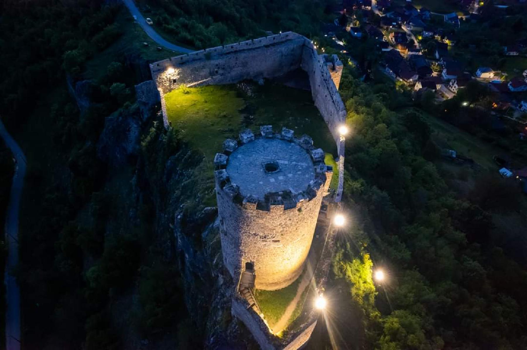 Noć tvrđava u Bihaću — Tvrđava kao naslijeđe za razvoj prekograničnog turizma
