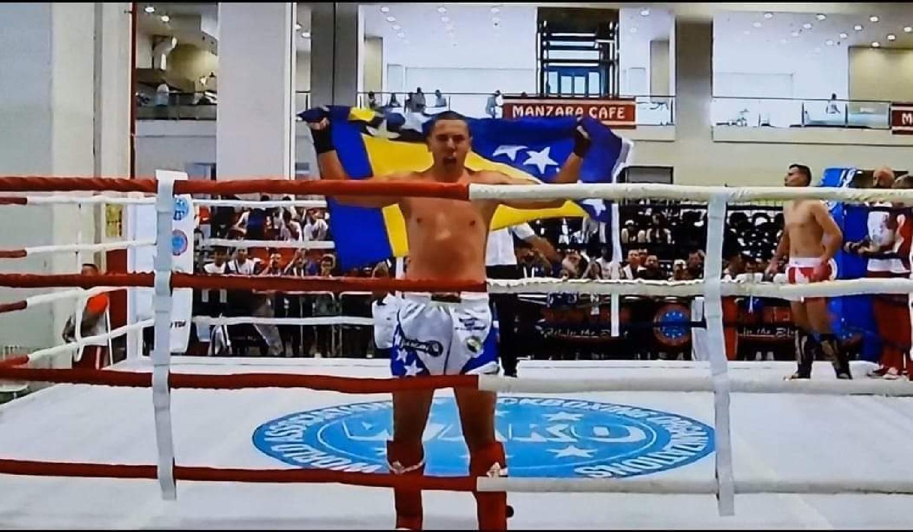 Bišanin Hassan Selimović, kickboxer KBS ''Favorit BH'' Bihać, osvojio je titulu juniorskog prvaka u disciplini Low kick K1-75