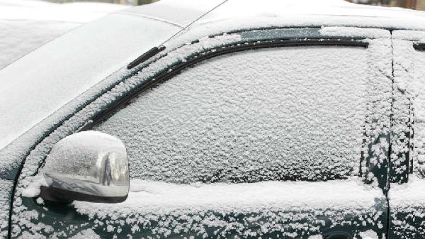 Zamrznuta vrata automobila: Ovako ih vrlo lako otvarate