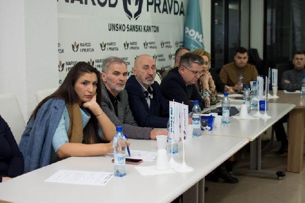 Održana zajednička sjednica gradskih organizacija NiP i PoMAK Bihać   