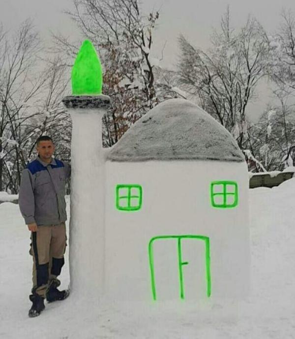 Muhamed iz Stijene kod Cazina napravio džamiju od snijega