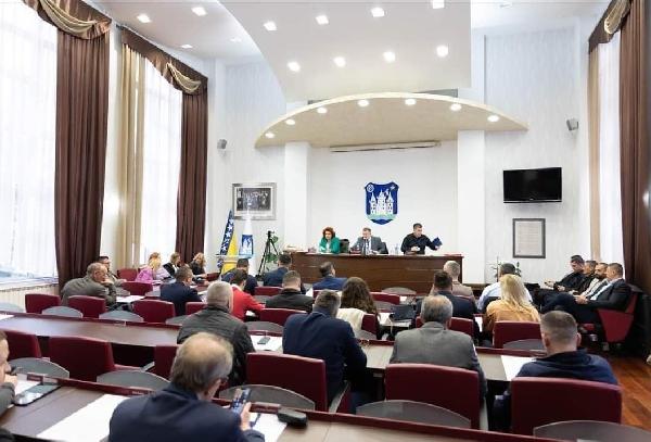 35. (trideset peta) tematska sjednica Gradskog vijeća Bihać  26.06.2023.godine (ponedjeljak ) u Gradskoj vijećnici, počela  u 09:00 sati