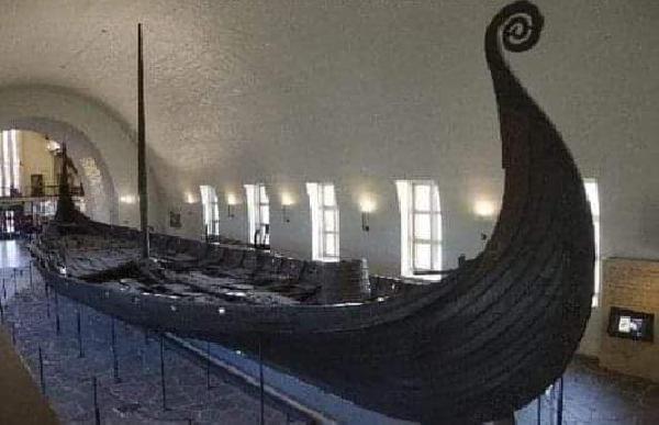 Brod Oseberg je vikinški brod otkriven  u blizini farme Oseberg u regiji Tønsberg (Vestfold, Norveška). 